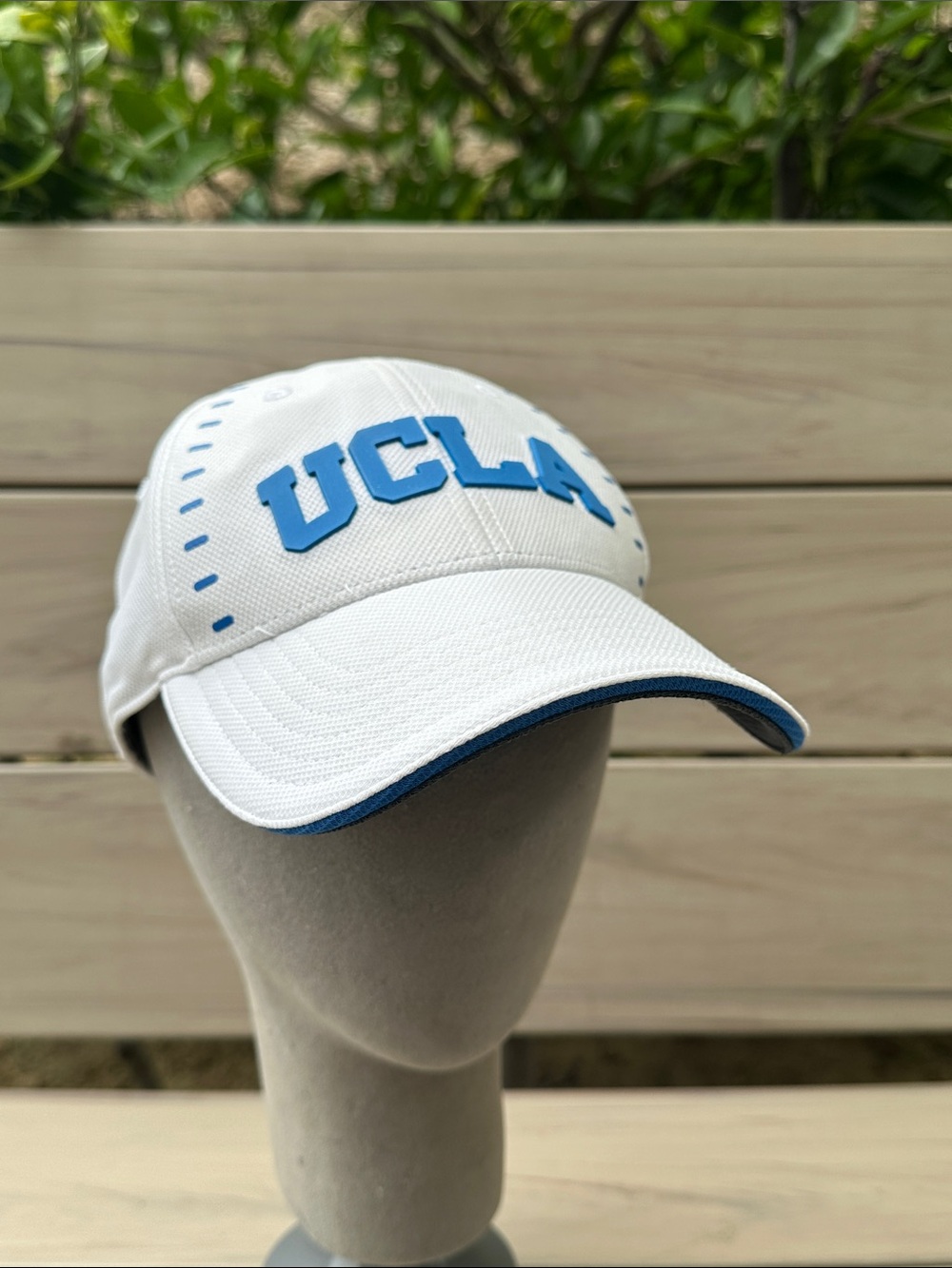 UCLA Bruins Under Armour White & Blue Performance Cap w/ Elastic Sweatband M/L